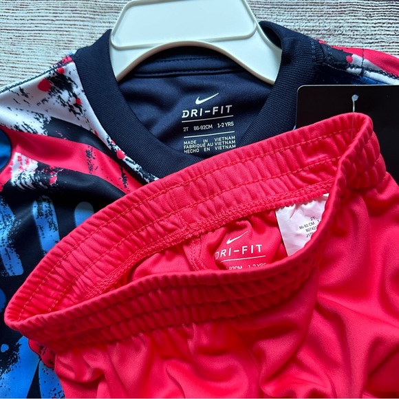 Nike Dri-Fit 2 Piece T-Shirt & Shot Set NEW - Picture 4 of 6